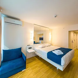 Seaside Dreams & Sunset Views, Luxury Retreat At Orbi Apartament Batumi